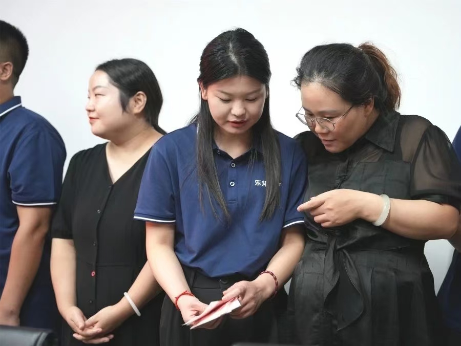 03c9ad525a87426bd8a0b9706bfa1c1